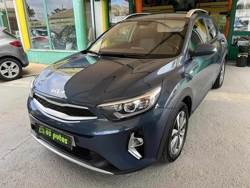 Azul Usado 2024 Kia Stonic SUV | € 19.880 (Preço justo) - Imagem 1/4