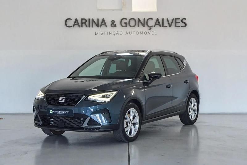 Cinza Usado 2022 Seat Arona FR SUV | € 18.950 (Preço justo) - Imagem 1/4