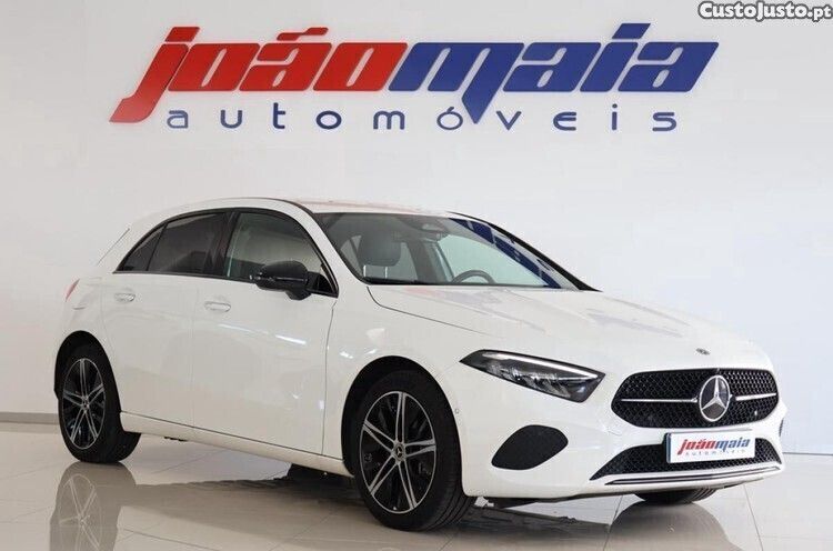 Branco Usado 2024 Mercedes A250 | € 42.500 (Preço justo) - Imagem 1/1