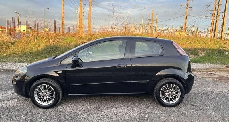 Usado 2011 Fiat Punto | € 4.500 - Imagem 1/4