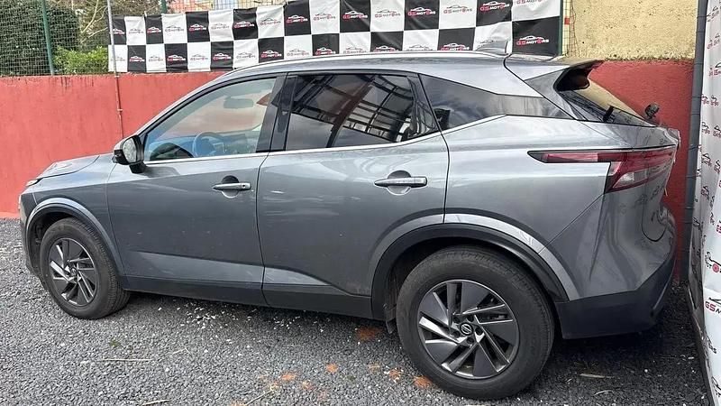 Usado Nissan Qashqai 190 HP (139 kW) 2022 Cinza antracite SUV