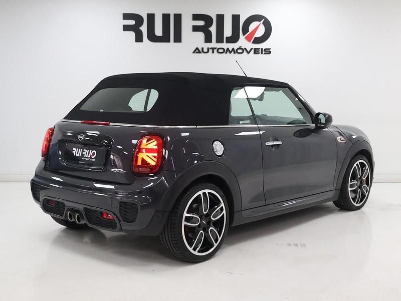 Usado Mini John Cooper Works Cabriolet 231 HP (169 kW) 2021 Preto Cabrios