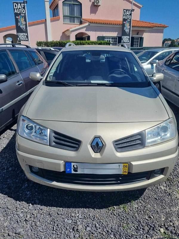 Outra Usado 2006 Renault Mégane II Sedan | € 5.950 - Imagem 1/4