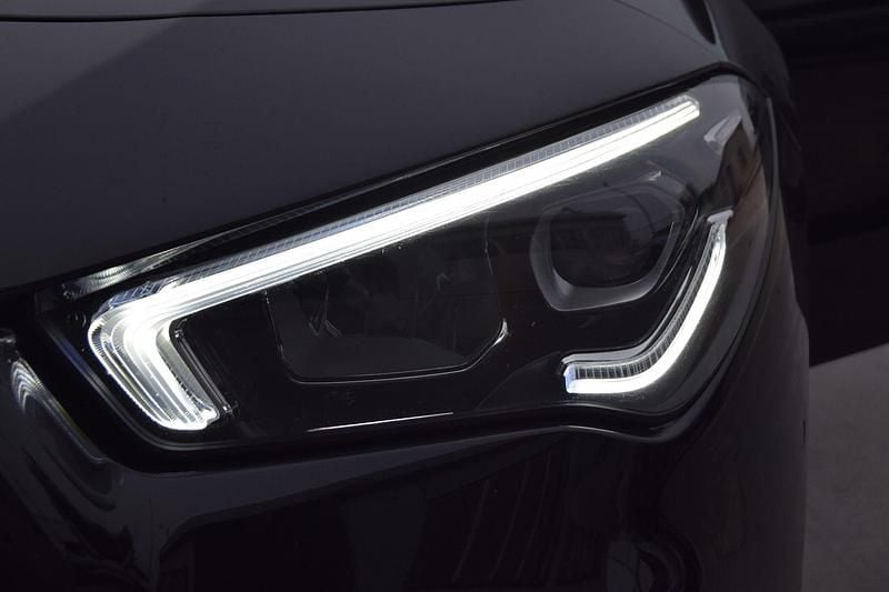 Preto Usado 2023 Mercedes CLA180 AMG line Sedan | € 37.900 (Preço justo) - Imagem 1/4