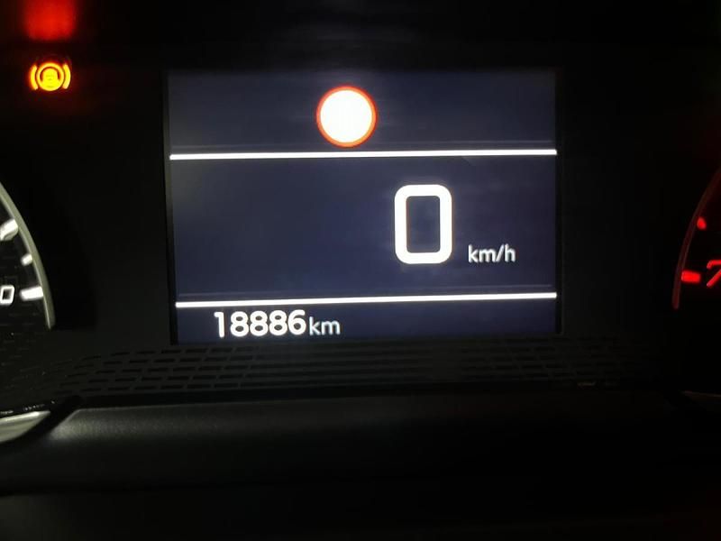 Usado Peugeot 2008 102 HP (75 kW) 2024 Branco SUV