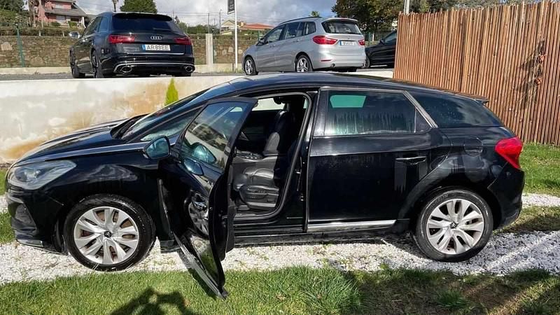 Usado Citroën DS5 200 HP (147 kW) 2013 Preto Citadino