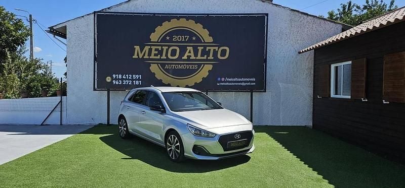 Cinzento Usado 2019 Hyundai i30 | € 17.800 (Preço justo) - Imagem 1/4