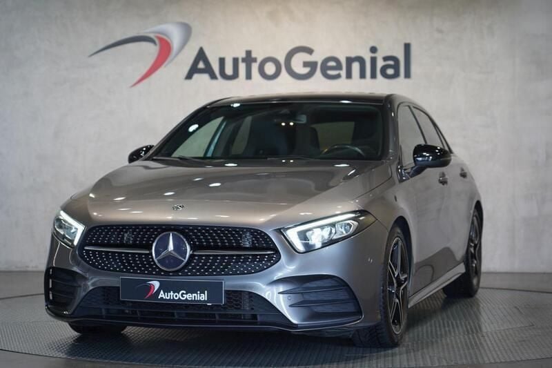 Cinzento Usado 2019 Mercedes 180 Sedan | € 27.990 (Preço justo) - Imagem 1/4