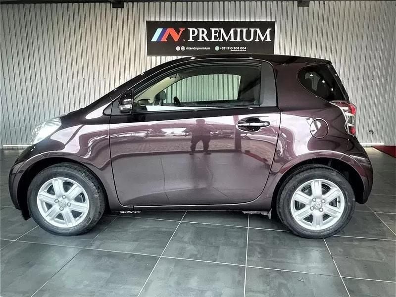 Usado Toyota iQ 68 HP (50 kW) 2009 Vermelho Citadino