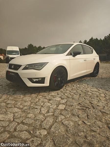 Branco Usado 2015 Seat Leon FR Citadino | € 17.990 (Preço justo) - Imagem 1/1