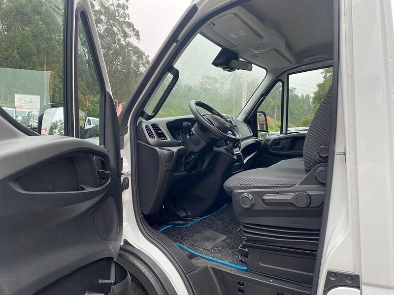 Usado Iveco Daily 180 HP (132 kW) 2024 Branco