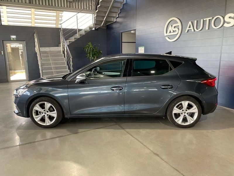 Cinza Usado 2024 Seat Leon FR | € 22.900 (Preço justo) - Imagem 1/1