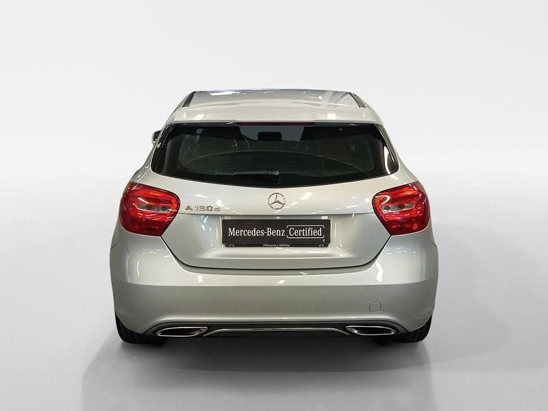 Usado Mercedes A180 Style 109 HP (80 kW) 2018 Cinza