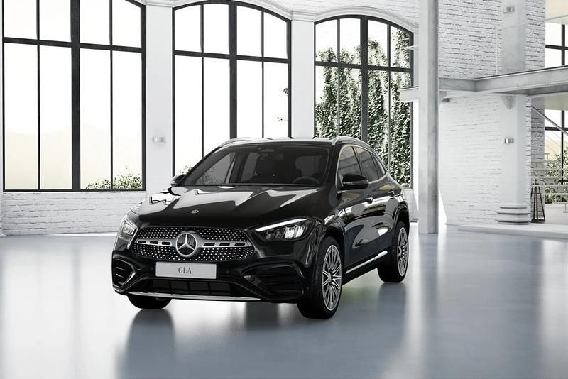 Preto Novo 2025 Mercedes GLA180 SUV | € 62.059 - Imagem 1/4