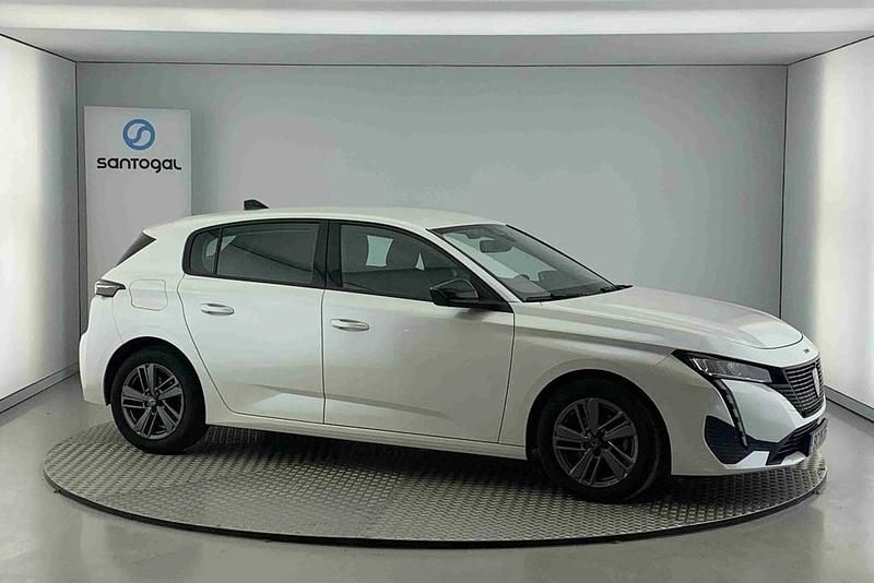 Branco Usado 2023 Peugeot 308 Active Citadino | € 20.600 (Bom preço) - Imagem 1/4