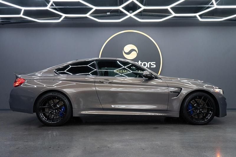 Usado BMW M4 431 HP (317 kW) 2016 Cinza Coupé