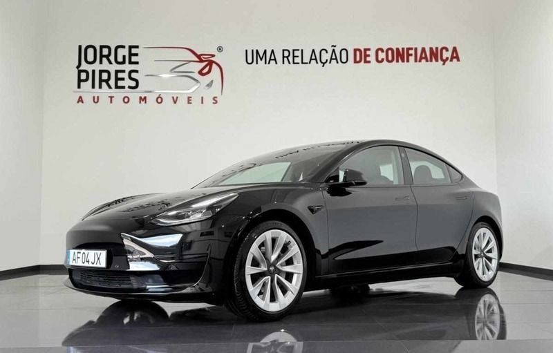 Preto Usado 2021 Tesla Model 3 Standard Range Plus Sedan | € 26.990 (Preço justo) - Imagem 1/4