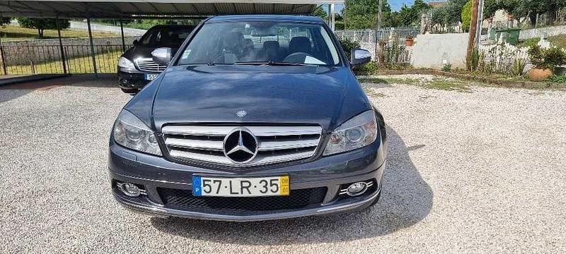 Usado 2008 Mercedes C220 Sedan | € 9.900 - Imagem 1/4