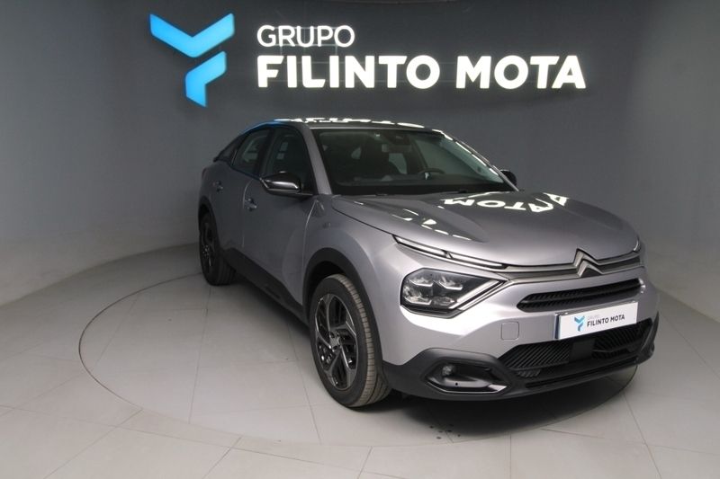 Cinzento Usado 2024 Citroën C4 PureTech Sedan | € 20.790 (Preço justo) - Imagem 1/1
