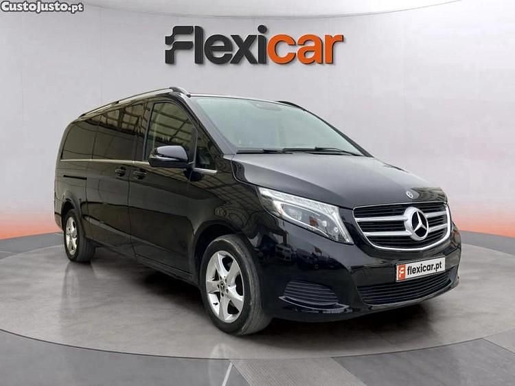 Preto Usado 2018 Mercedes V220 Avantgarde Monovolume | € 45.890 - Imagem 1/1
