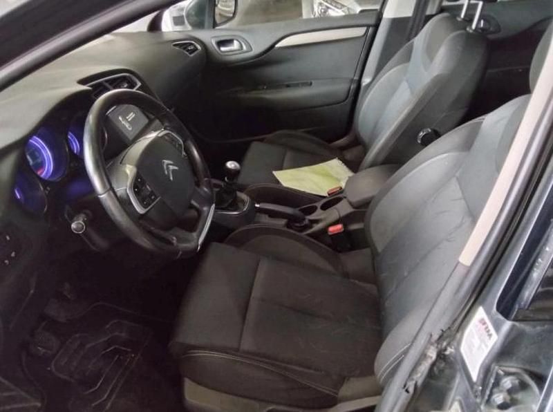Usado Citroën C4 120 HP (88 kW) 2015 Cinzento