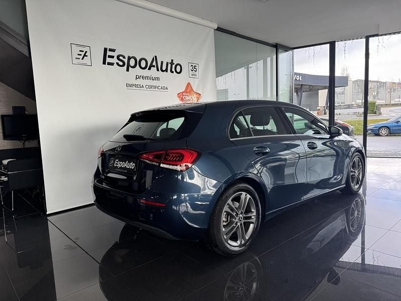 Usado Mercedes A160 Style 109 HP (80 kW) 2020 Azul