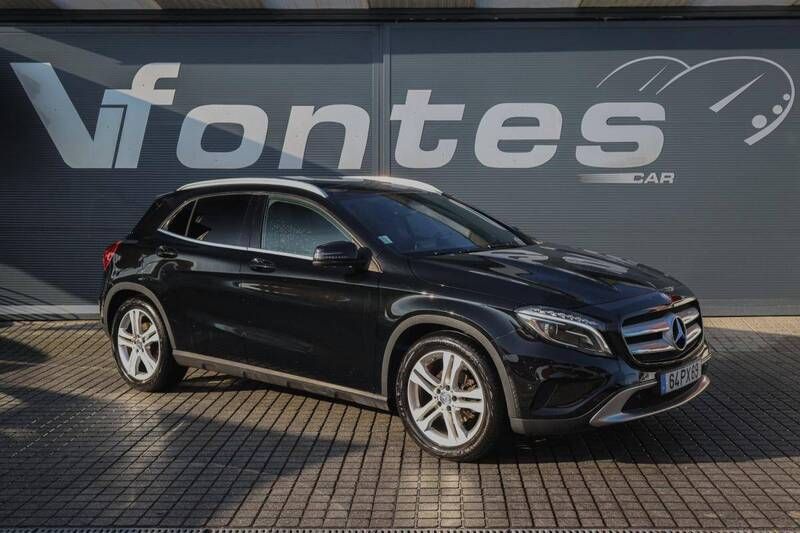 Preto Usado 2015 Mercedes 200 Style SUV | € 20.980 - Imagem 1/4