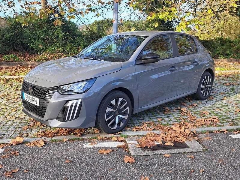 Cinzento Novo 2024 Peugeot 208 Citadino | € 23.250 - Imagem 1/4