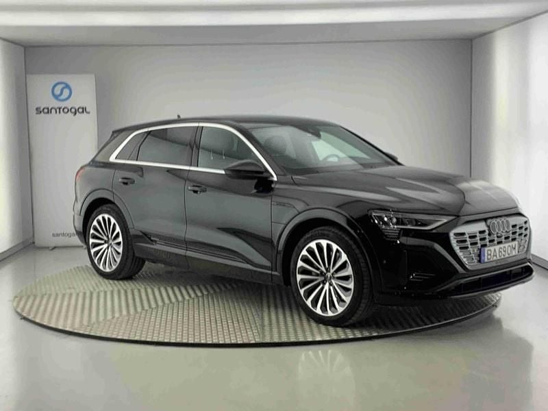 Preto Usado 2023 Audi Q8 e-tron S-Line SUV | € 51.490 (Preço justo) - Imagem 1/4