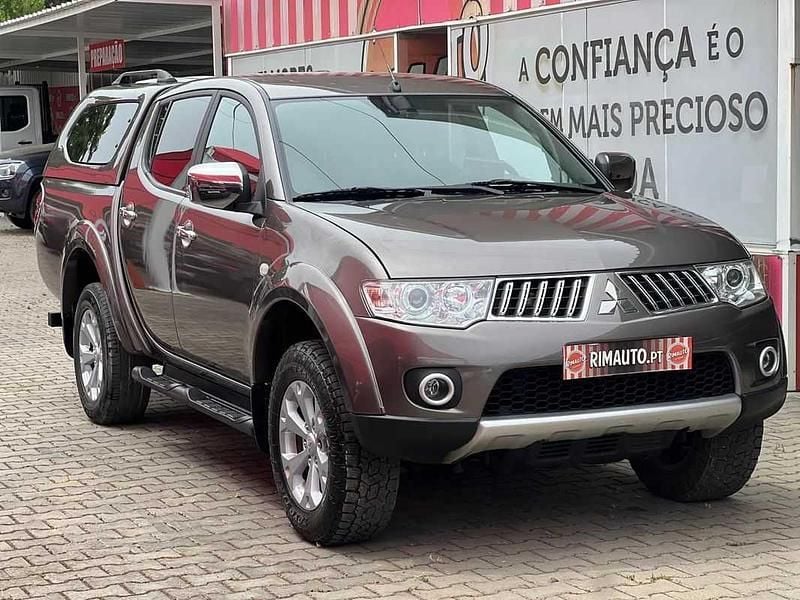 Cinza Usado 2011 Mitsubishi L200 Intense Pickup | € 22.890 (Super Preço) - Imagem 1/4