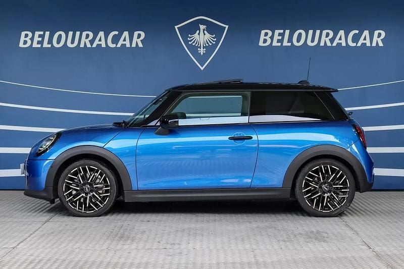 Usado Mini Cooper Coupé Favoured 156 HP (114 kW) 2024 Azul Coupé