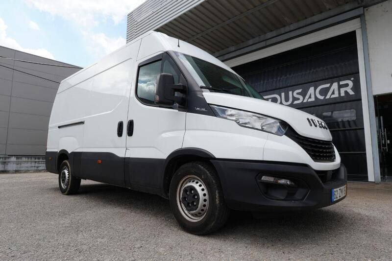 Branco Usado 2019 Iveco Daily | € 19.500 - Imagem 1/4