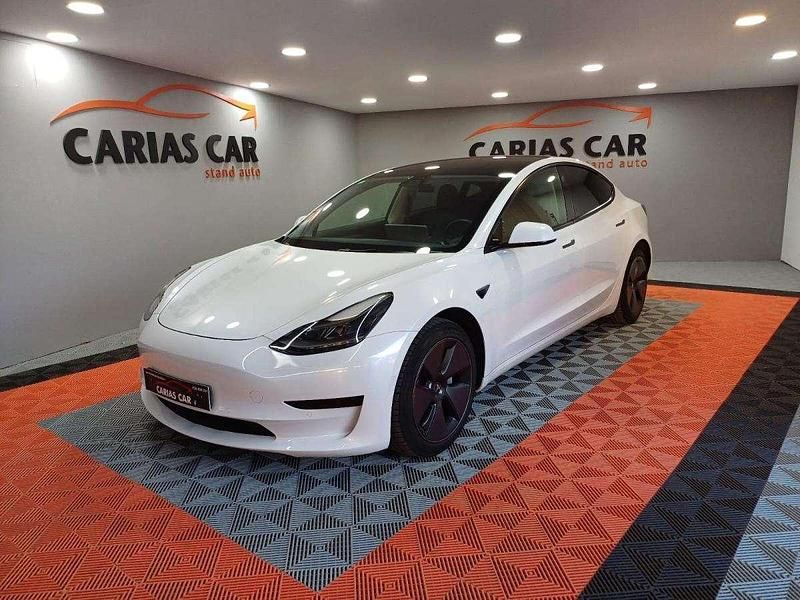 Branco Usado 2021 Tesla Model 3 Standard Range Sedan | € 27.990 (Preço justo) - Imagem 1/2