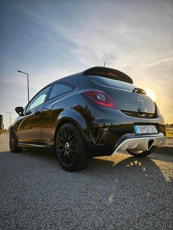 Preto Usado 2007 Opel Corsa OPC Citadino | € 7.990 (Preço justo) - Imagem 1/4