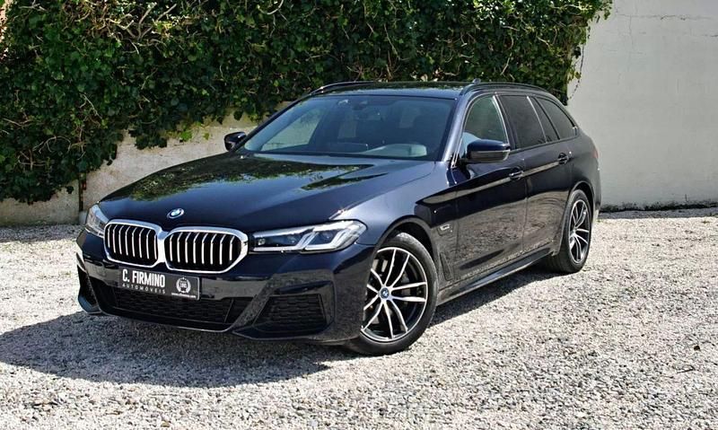 Azul Usado 2022 BMW 530e Coupé | € 44.900 (Preço justo) - Imagem 1/4