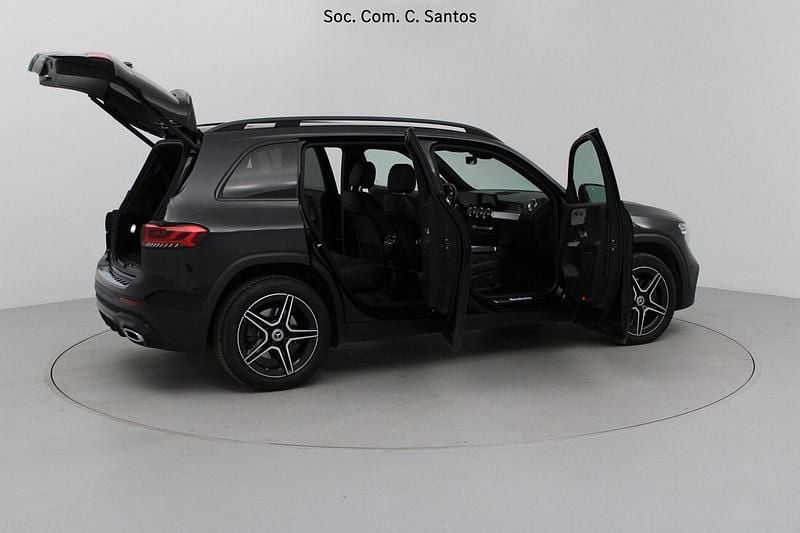 Usado Mercedes GLB180 AMG 116 HP (85 kW) 2023 Preto SUV