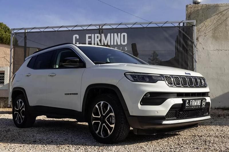 Usado Jeep Compass Limited 190 HP (139 kW) 2022 Branco SUV