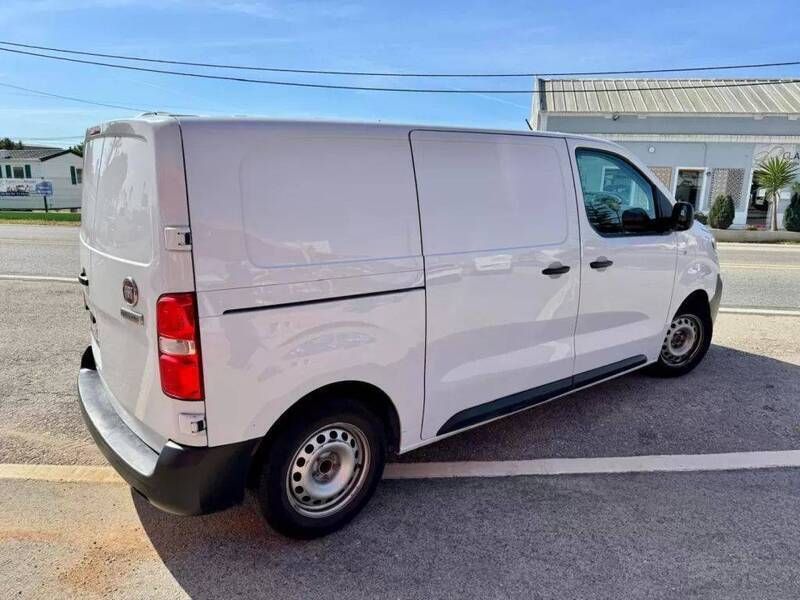Usado Fiat Scudo S 120 HP (88 kW) 2022 Branco Van