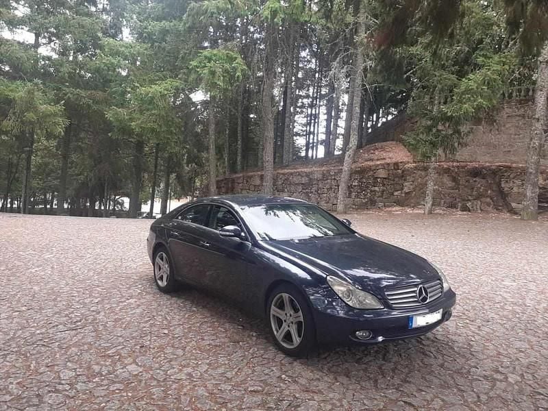 Preto Usado 2006 Mercedes CLS320 Sedan | € 13.000 - Imagem 1/3