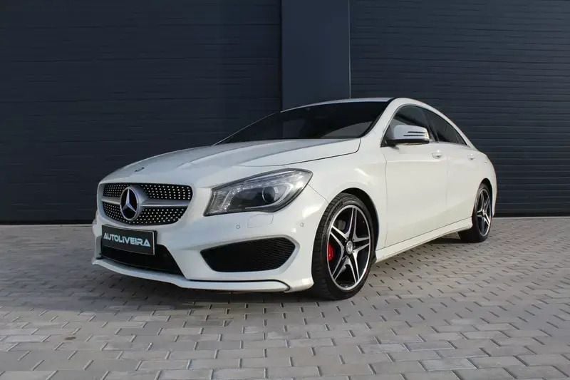 Branco Usado 2014 Mercedes CLA220 AMG line Sedan | € 23.900 (Preço justo) - Imagem 1/4
