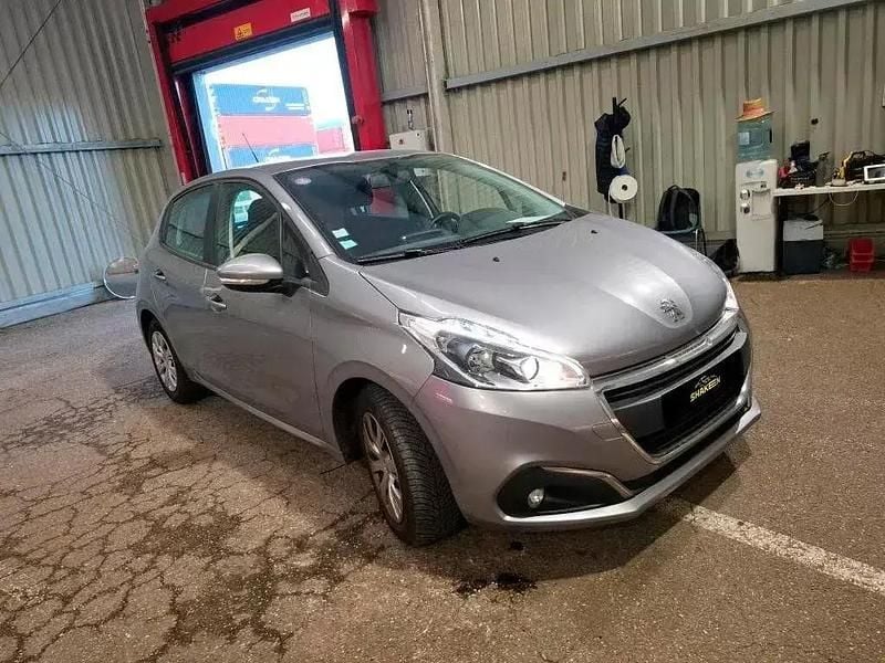 Usado Peugeot 208 Active 82 HP (60 kW) 2019 Cinza antracite Citadino