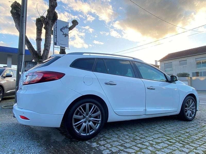 Usado Renault Mégane III 130 HP (95 kW) 2014 Branco Carrinha