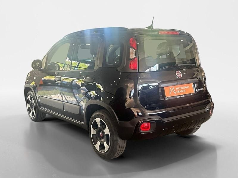 Usado Fiat Panda Red 70 HP (51 kW) 2024 Preto Sedan