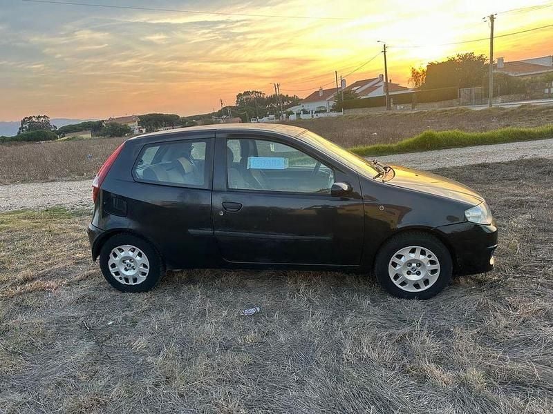 Usado 2003 Fiat Punto Citadino | € 1.000 (Super Preço) - Imagem 1/4