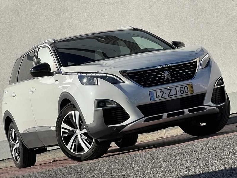 Branco Usado 2019 Peugeot 5008 GT-line Monovolume | € 21.900 (Bom preço) - Imagem 1/4