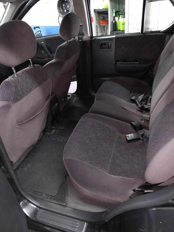 Usado Opel Frontera 116 HP (85 kW) 2000 Preto SUV