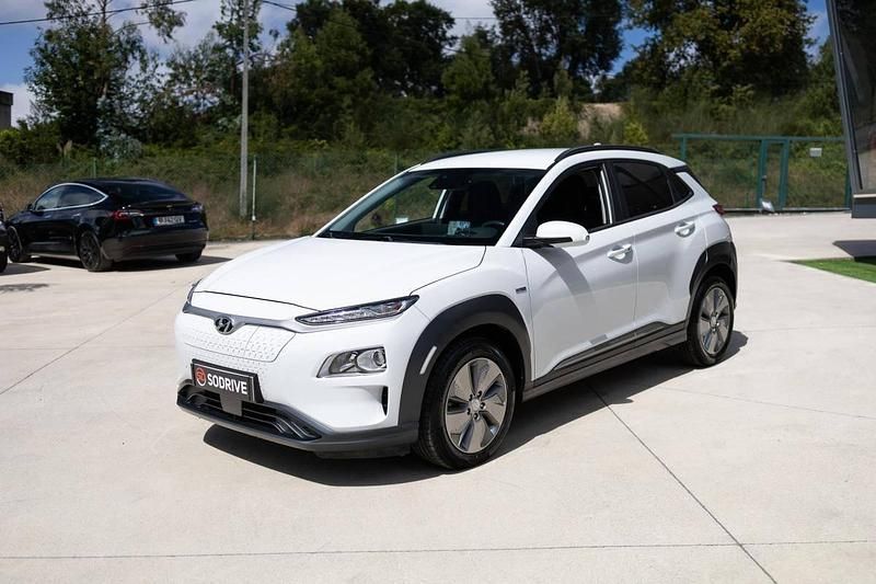 Usado Hyundai Kauai 100 kW (136 HP) 2021 Branco SUV