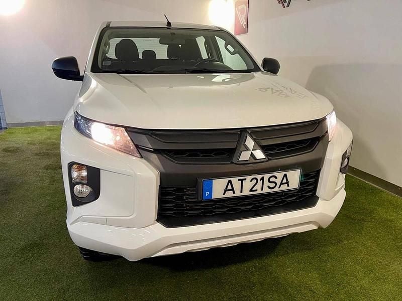 Usado Mitsubishi L200 150 HP (110 kW) 2022 Branco Pickup