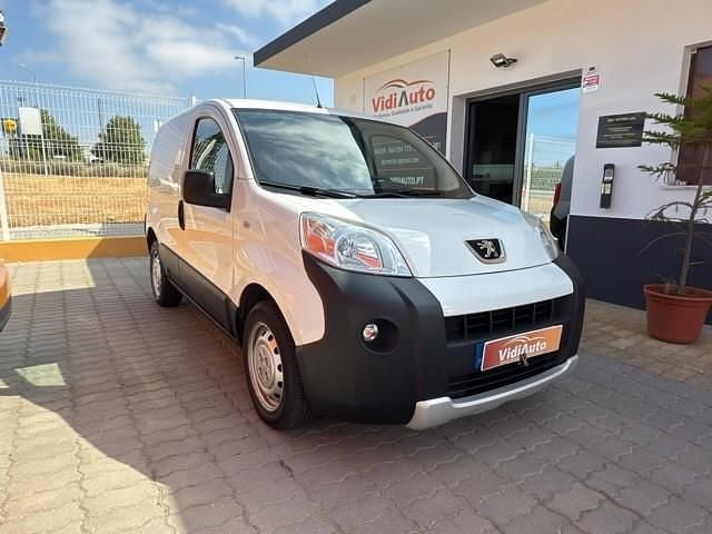 Branco Usado 2013 Peugeot Bipper Monovolume | € 6.900 - Imagem 1/1