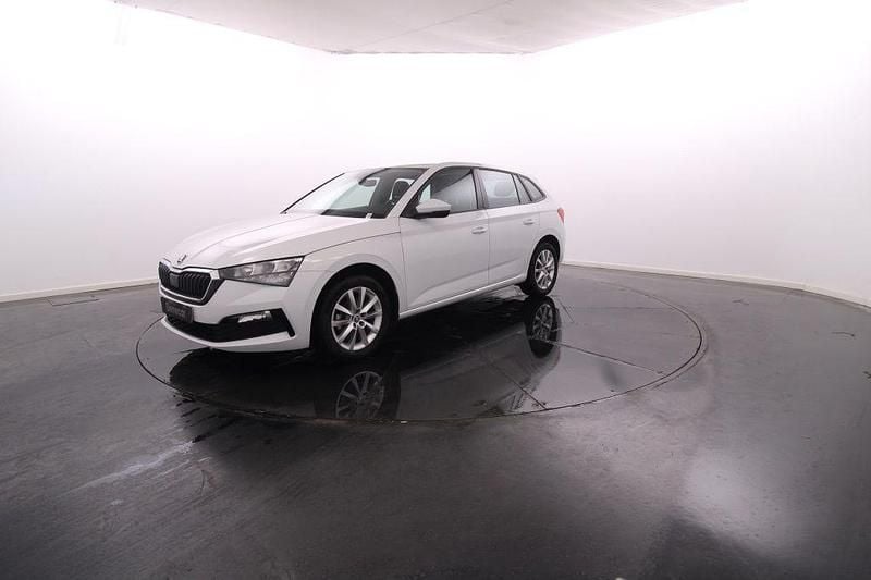Usado Skoda Scala 95 HP (69 kW) 2022 Branco Citadino
